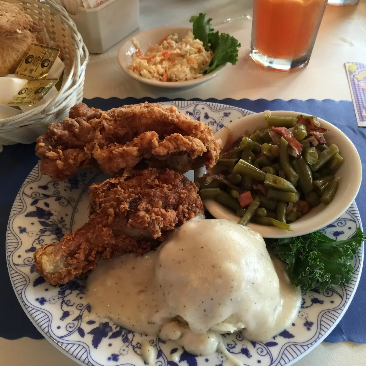 Southern Fried Chicken with Mashed Potatoes and Gravy