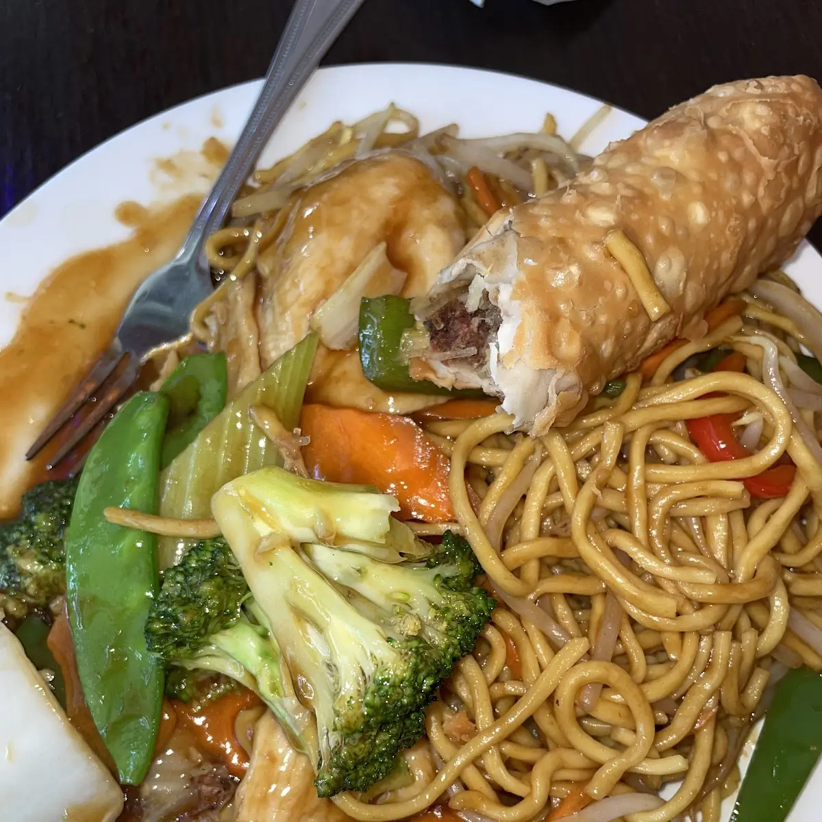 Veggie Lomain Egg Roll