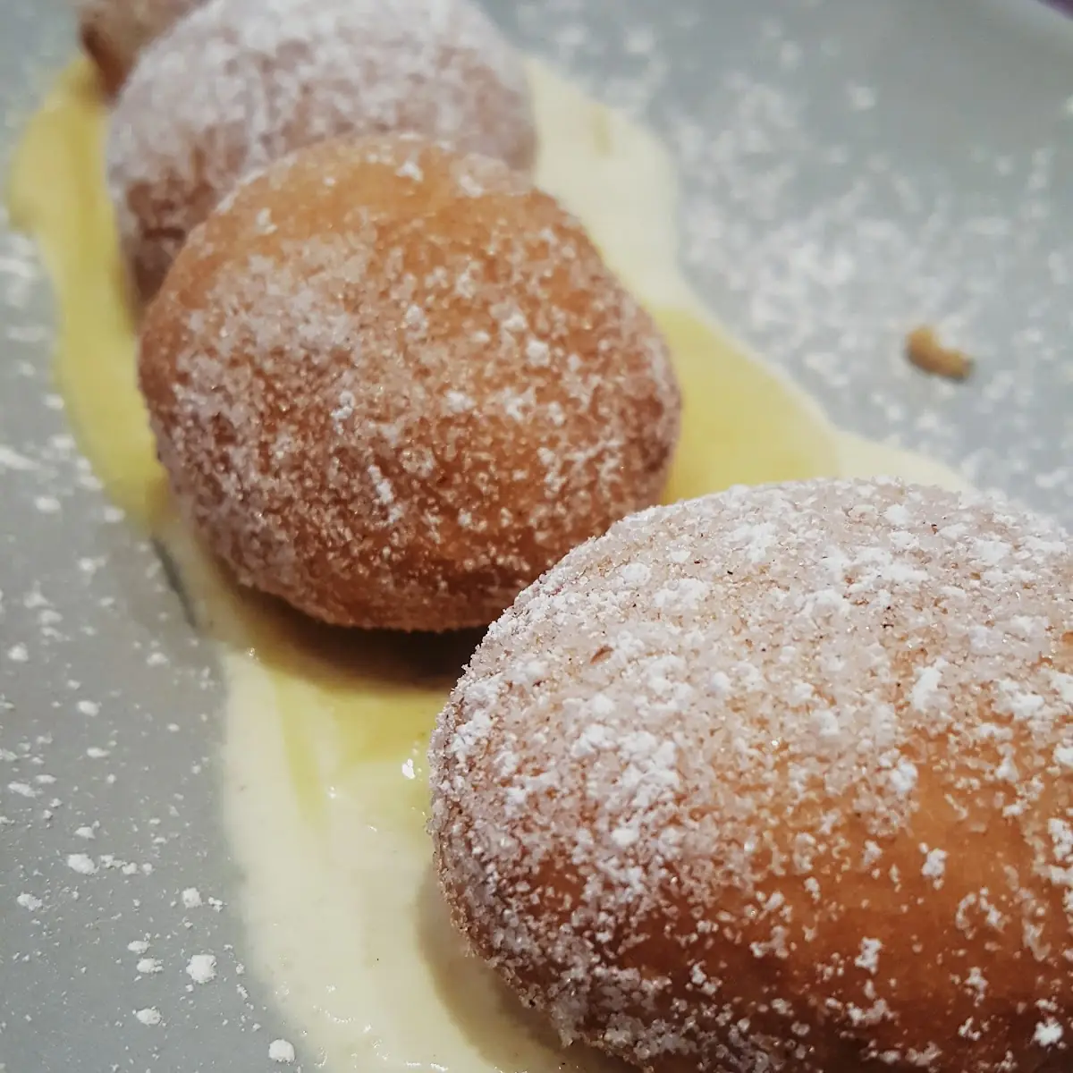 Bombolini with Meyer Lemon Curd