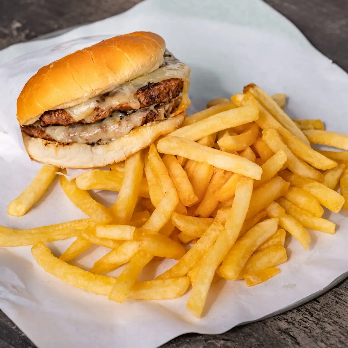 Combo Hamburguesa con Queso / Cheeseburger Combo