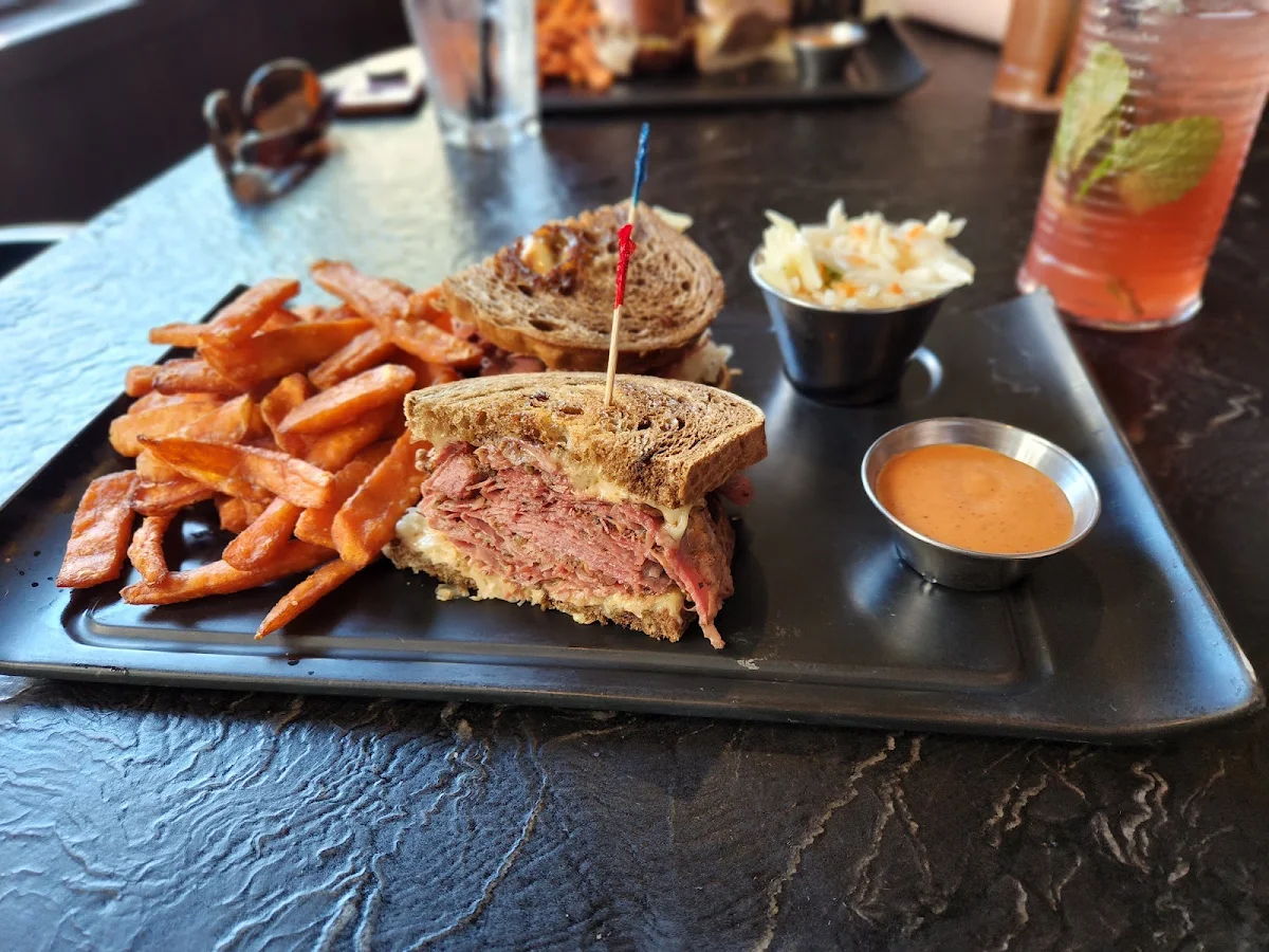 The Great Reuben, Pickle Barrel