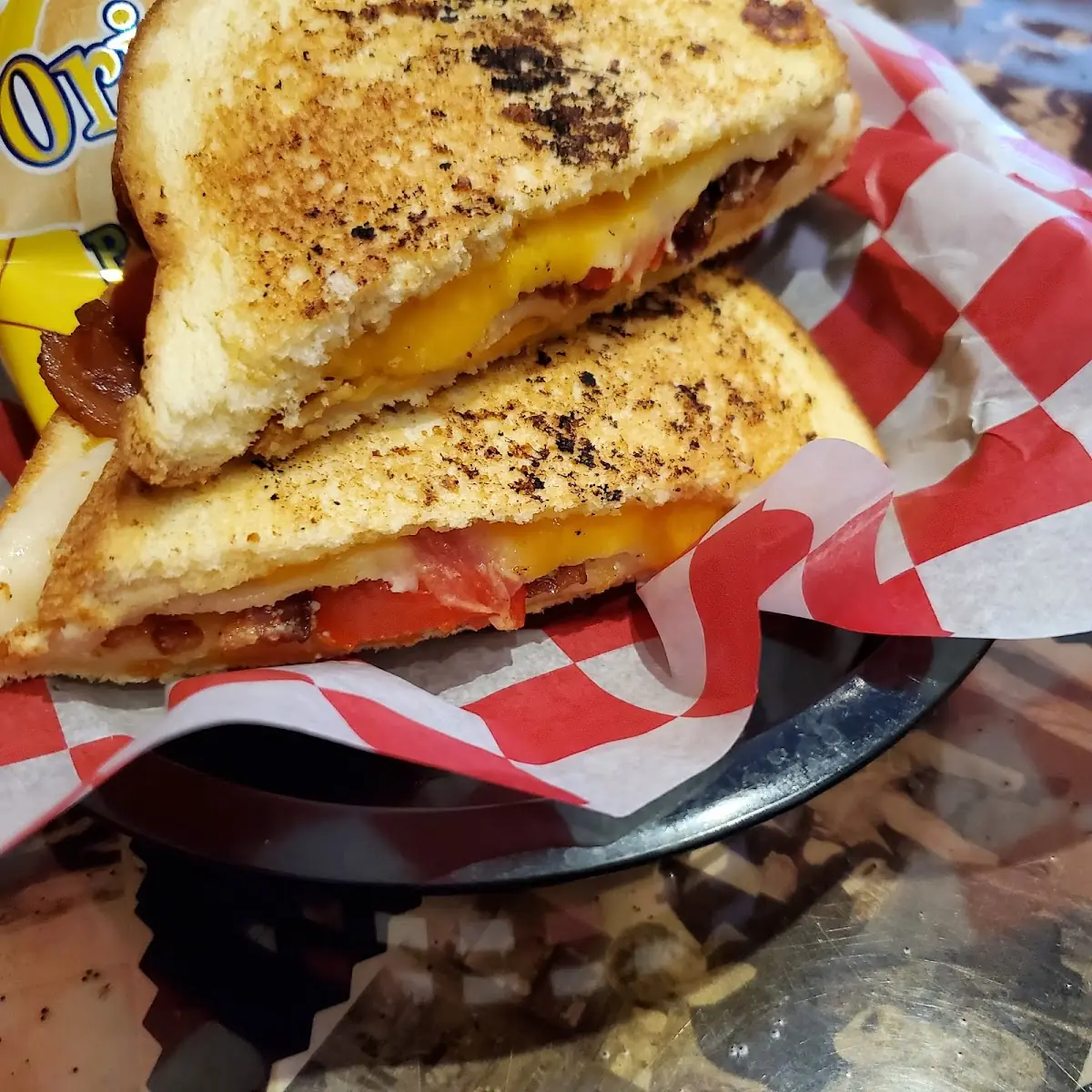 Grilled Cheese with Bacon and Tomato