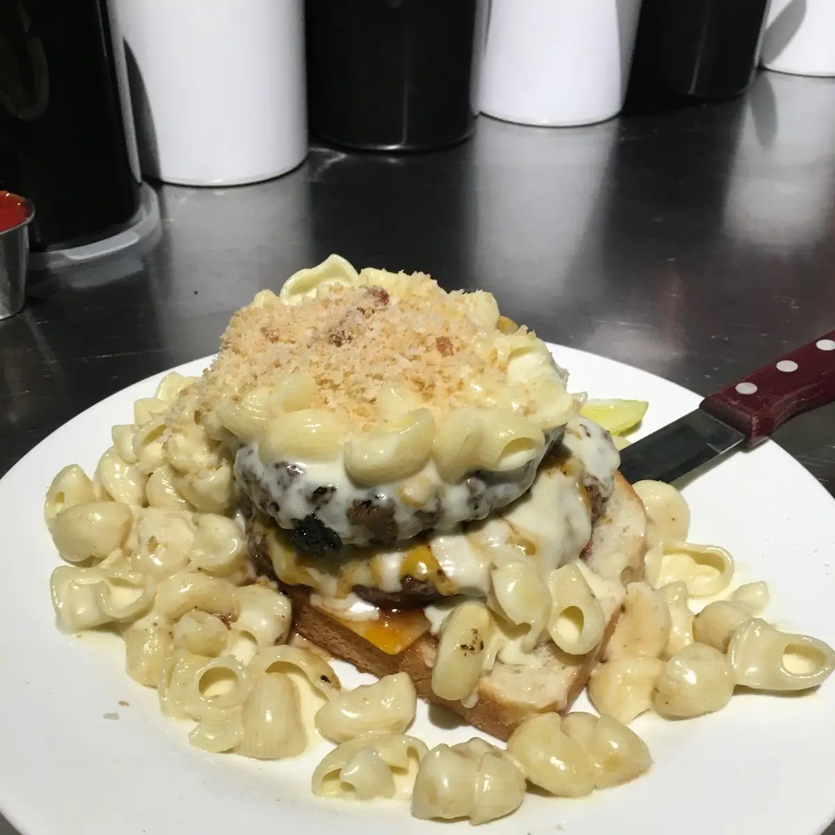Mac-N-Cheese Burger