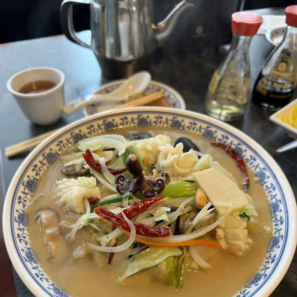 백짬뽕 Baek Jjam Bbong