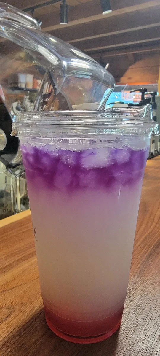 Color Changing Lemonade