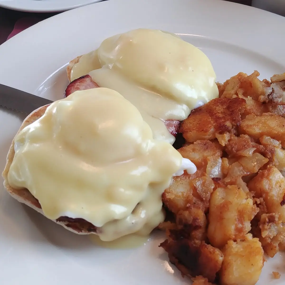 Classic Eggs Benedict with Homefries