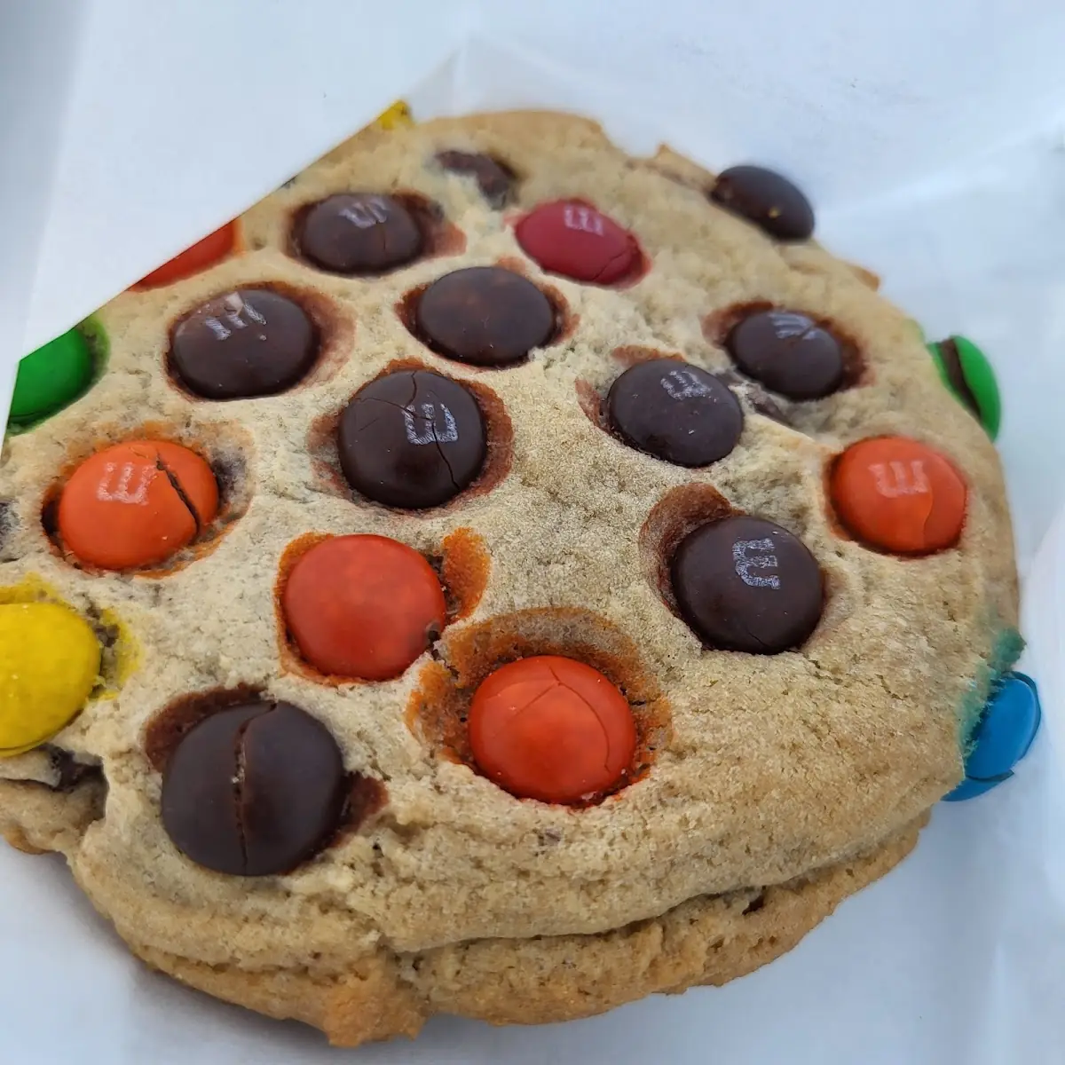 Deluxe Chocolate Chip Cookie