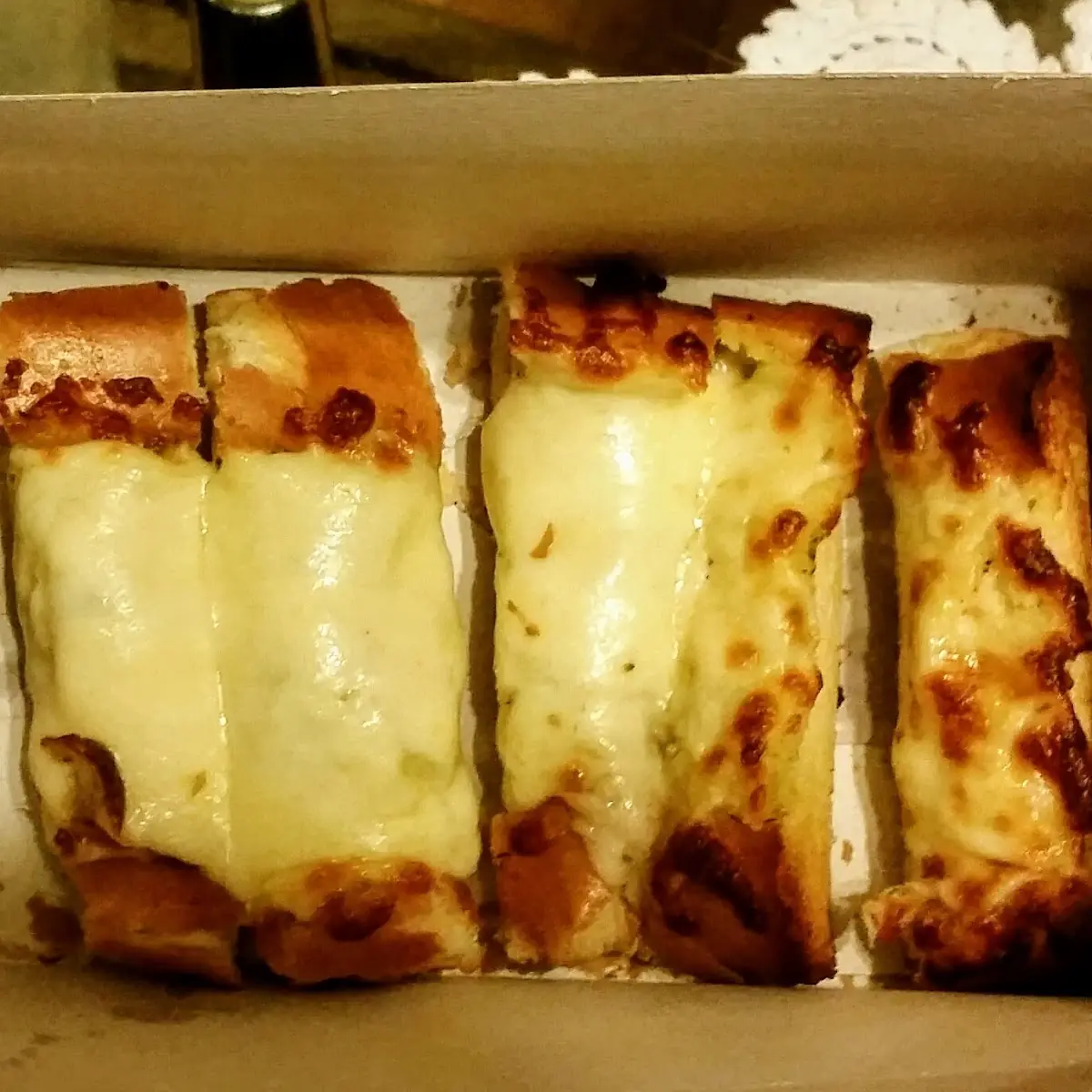 Garlic Cheesy Bread