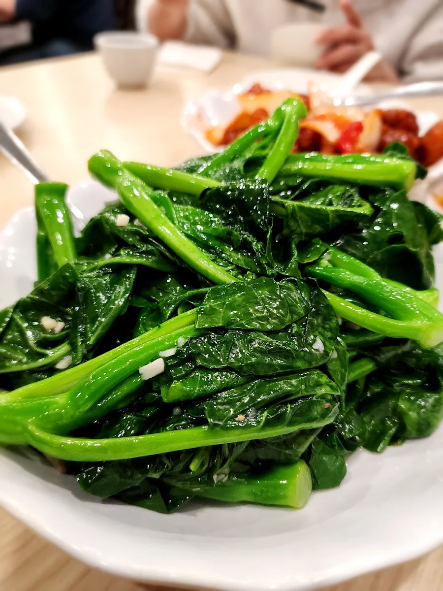 Garlic Snow Pea Leaves, Fancy Kitchen 潮媽小炒