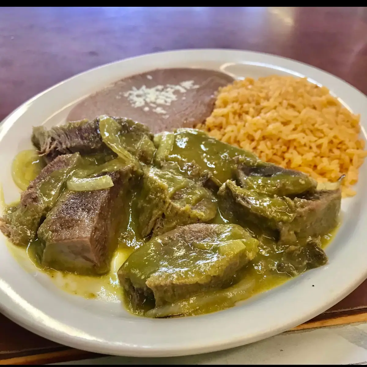 Lengua En Salsa Verde Platillo