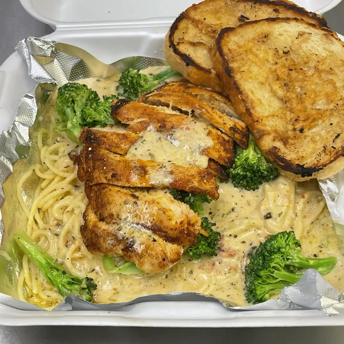 Chicken Alfredo Pasta Dinner with Broccoli