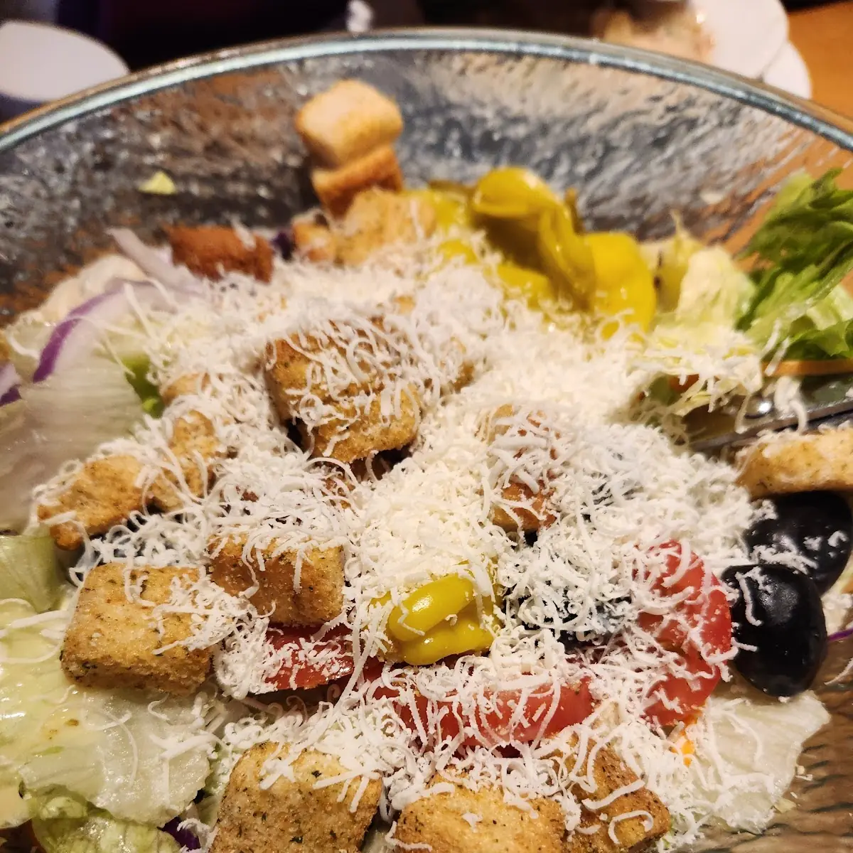 Salad & Breadsticks
