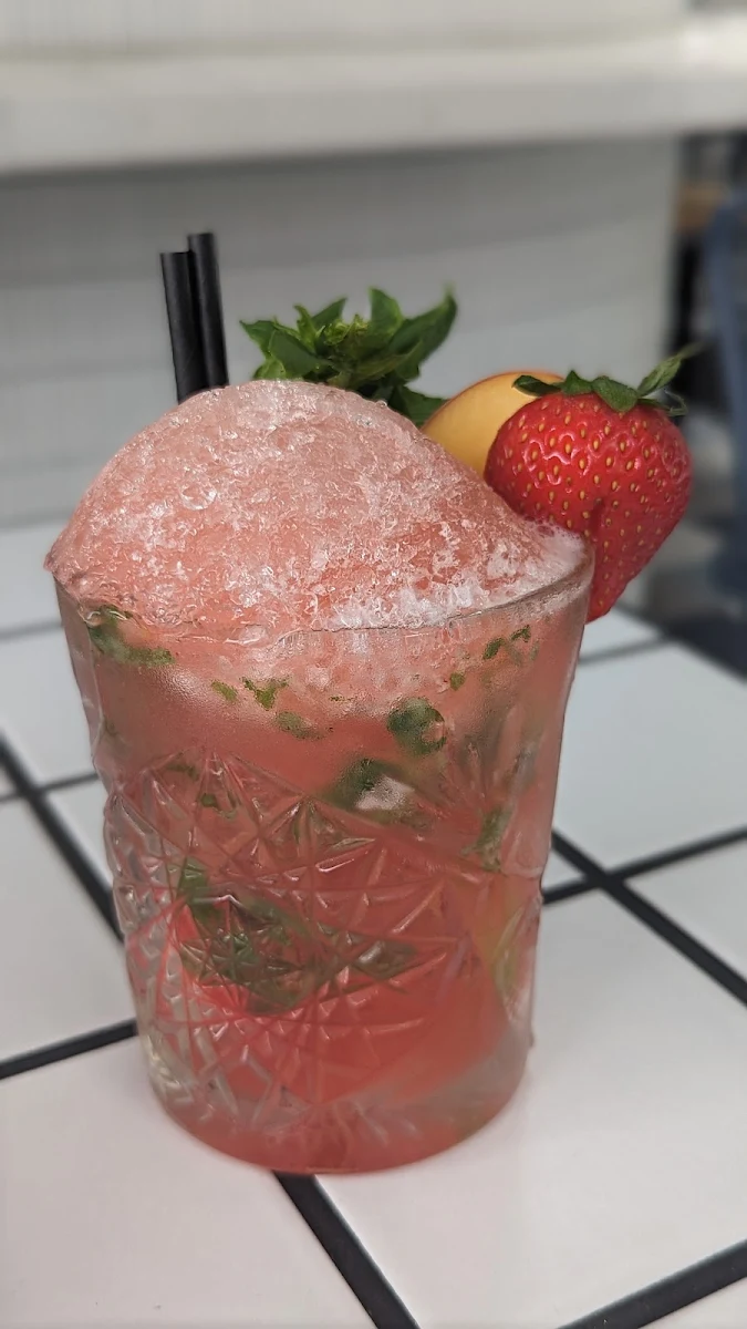 Strawberry & Peach Caprioska, Union Place Hotel