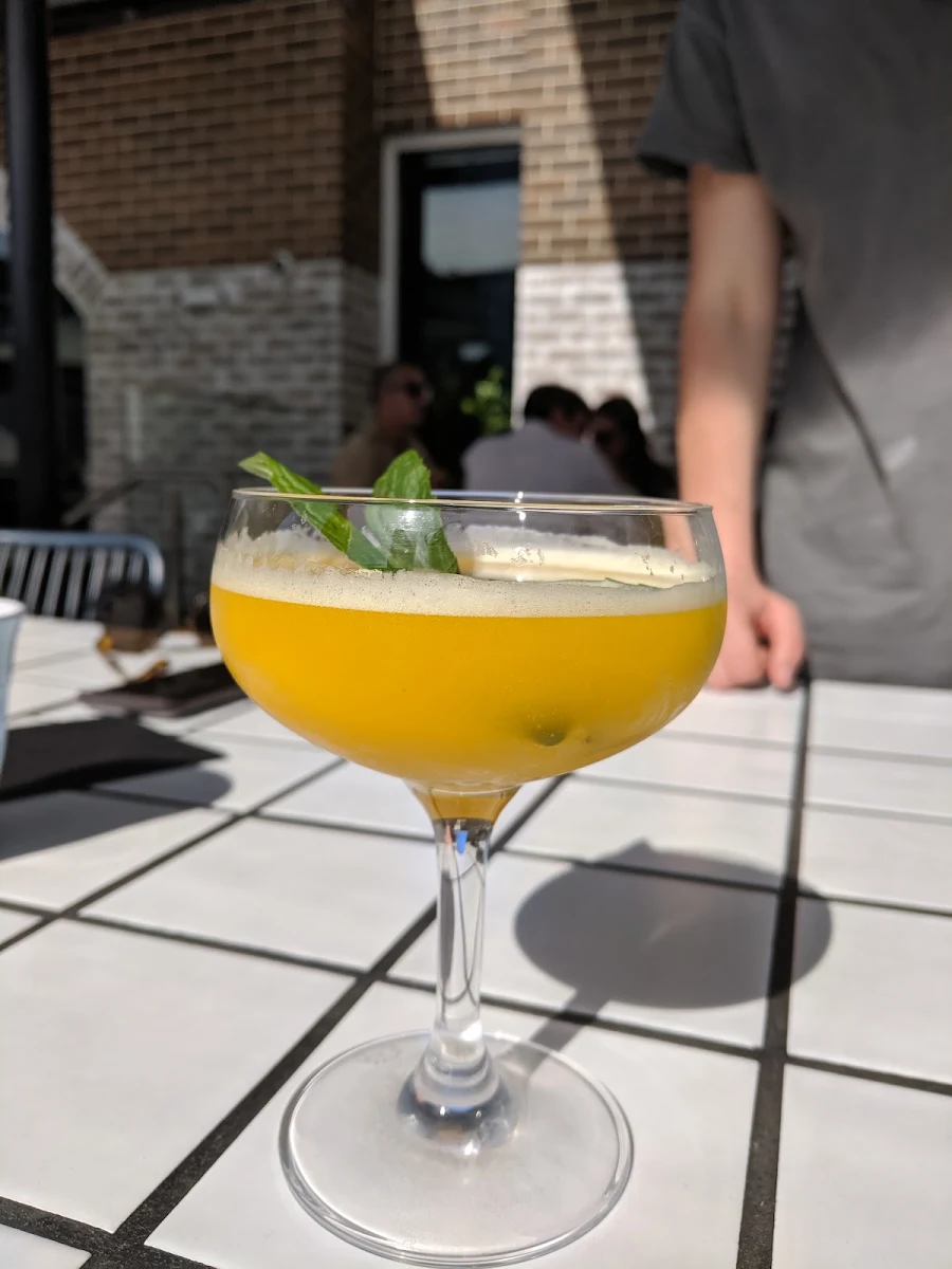Wake Me Up Before You Mango, Union Place Hotel