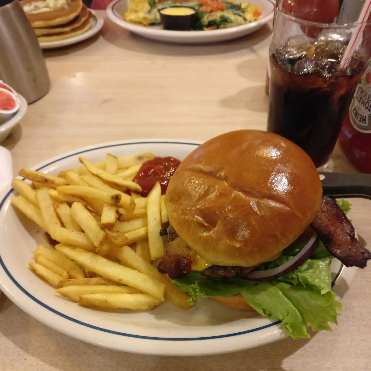 Classic Bacon Cheeseburger
