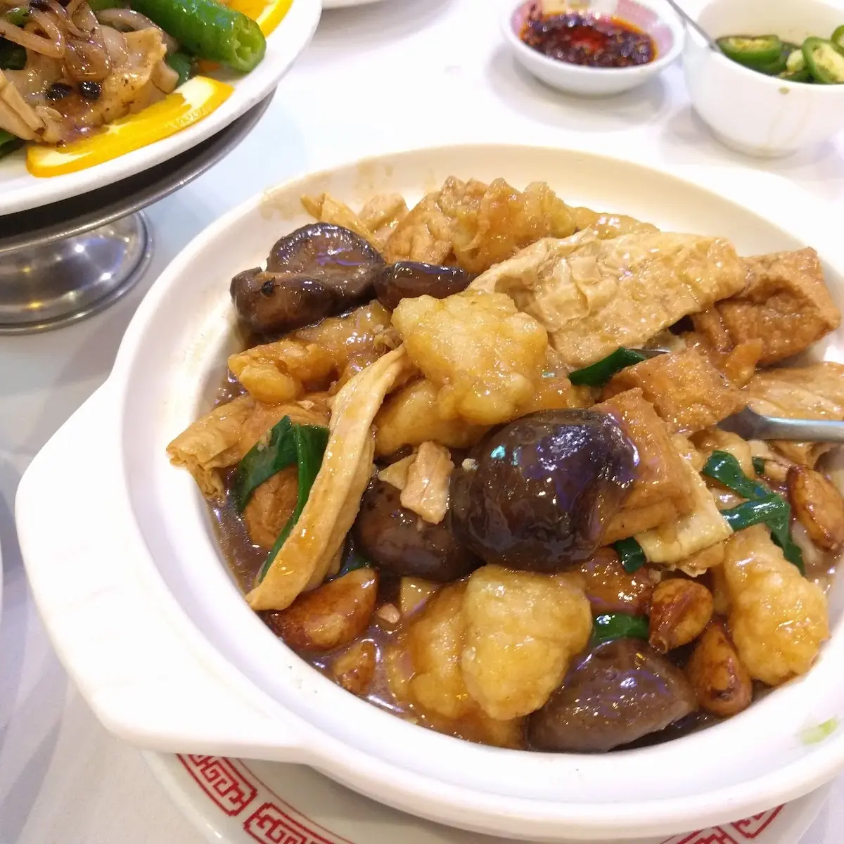 Braised Bean Curd with Vegetables & Mushroom