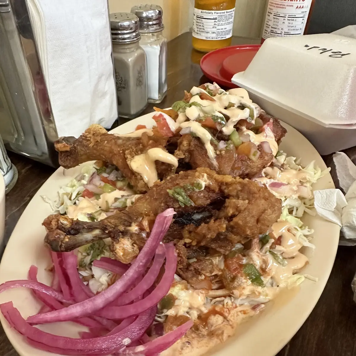 Pollo Frito Con Tajadas de