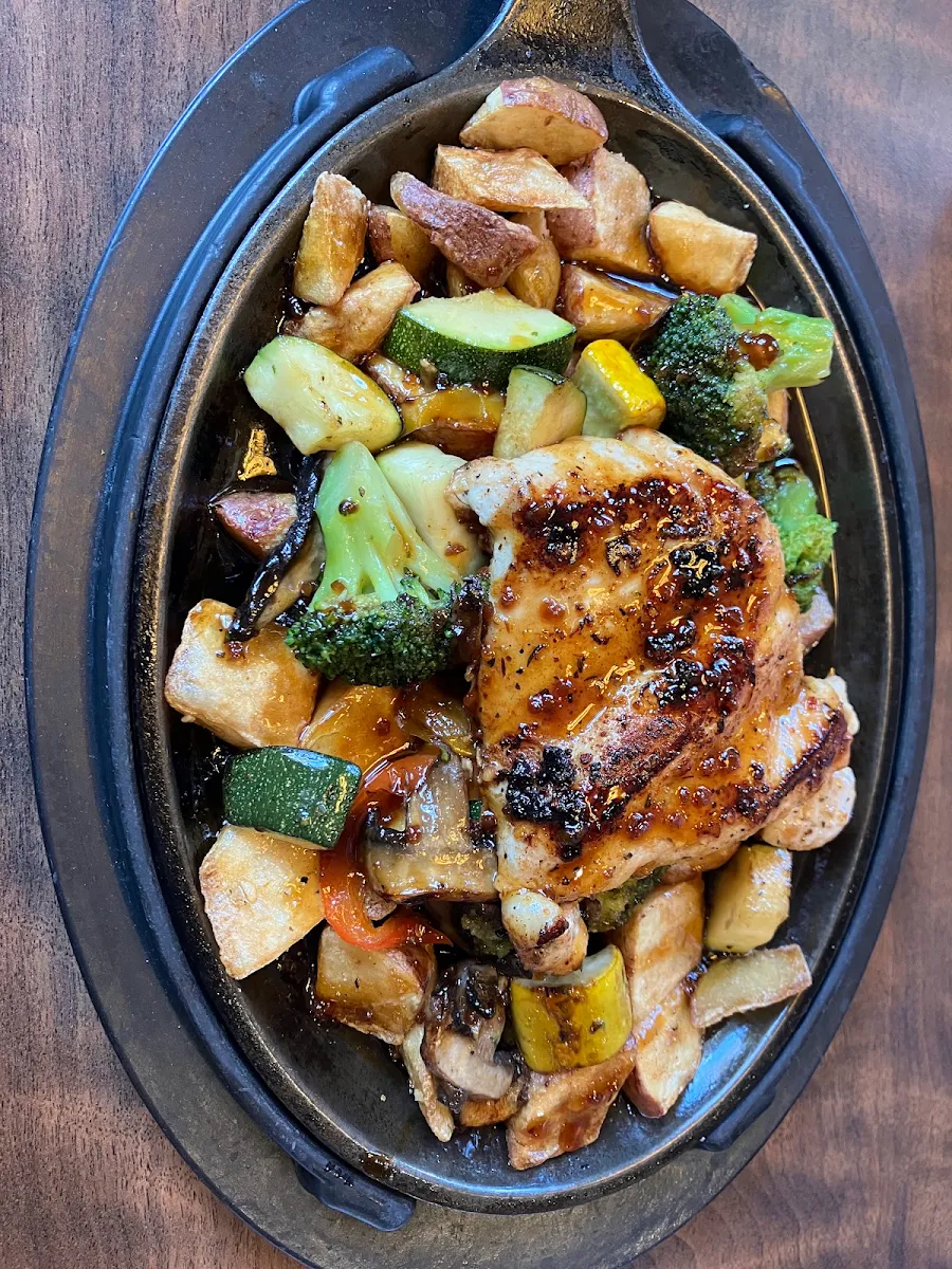 Bourbon Chicken Skillet, Denny's Restaurant Okotoks