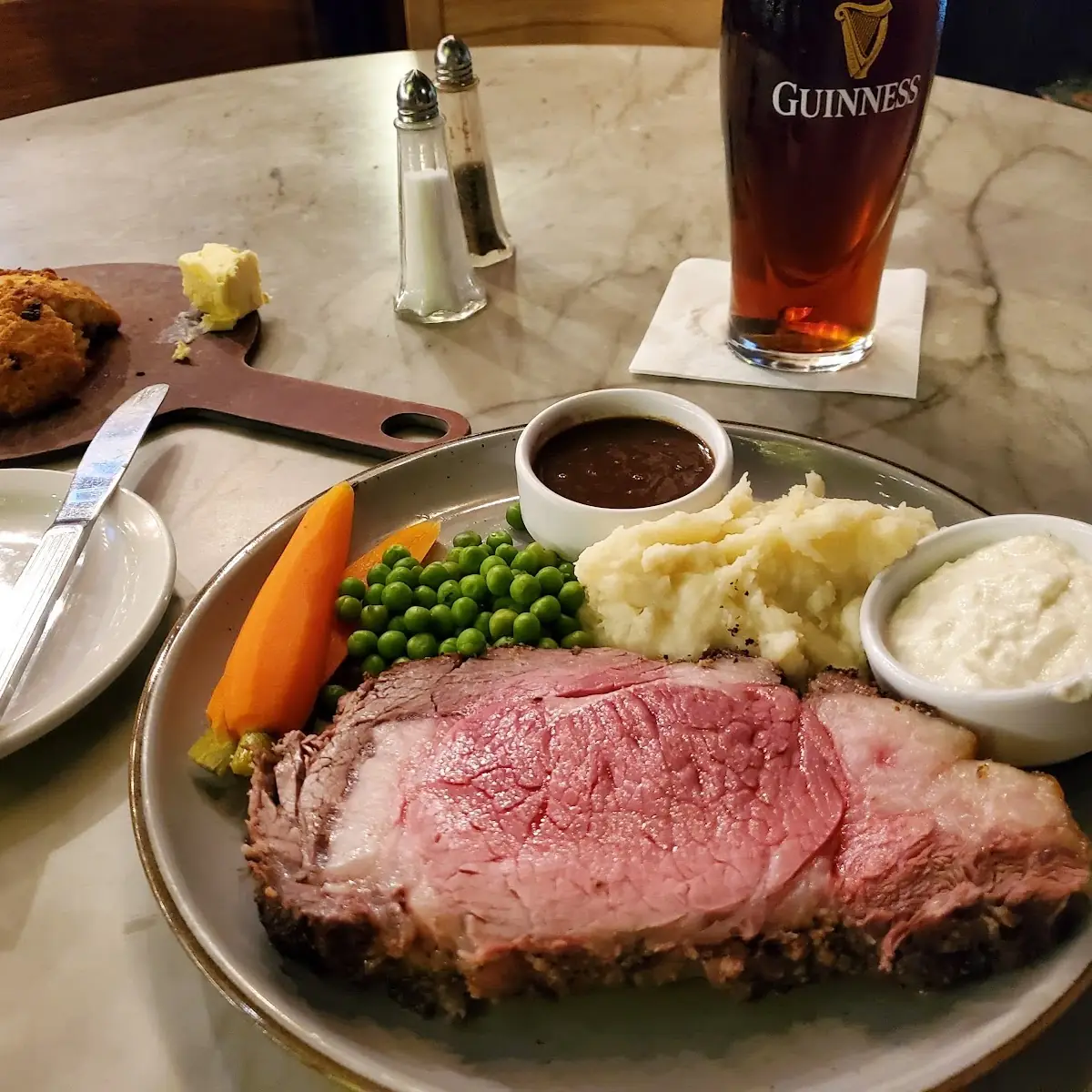 Roast Beef with Mashed Potatoes and Peas