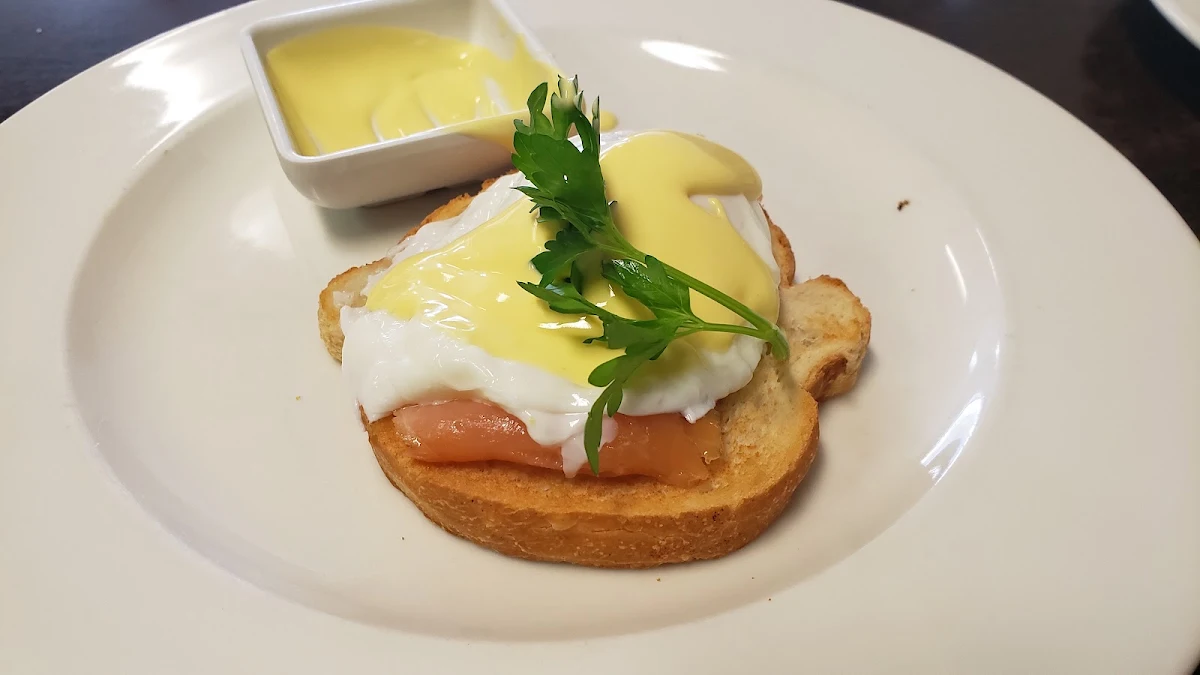 Eggs Benedict, Cafe 2 Sixty 2