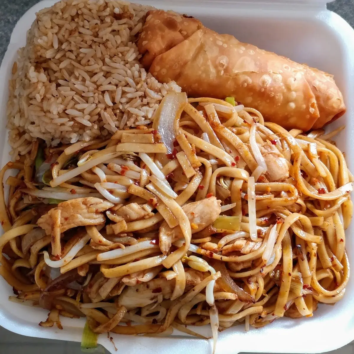 Chicken Lo Mein Lunch