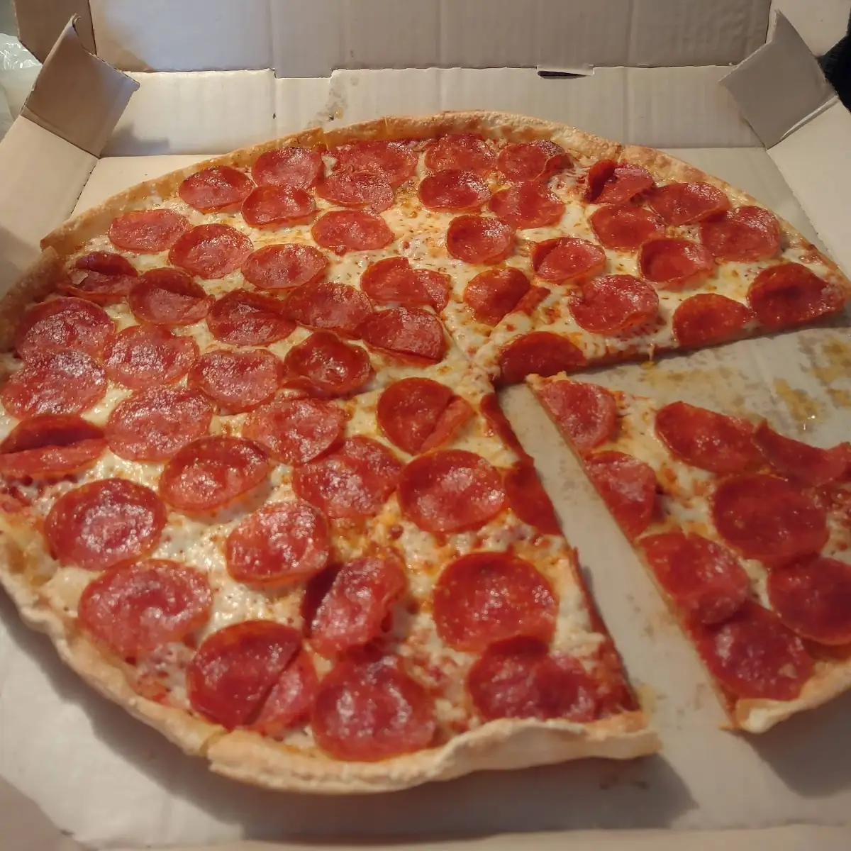 Large Thin and Crispy Pepperoni Pizza