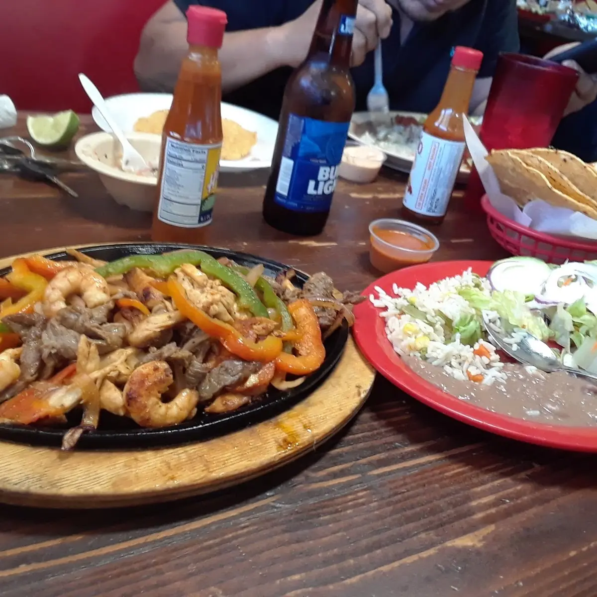 Camaron Fundido Con Carne Asada