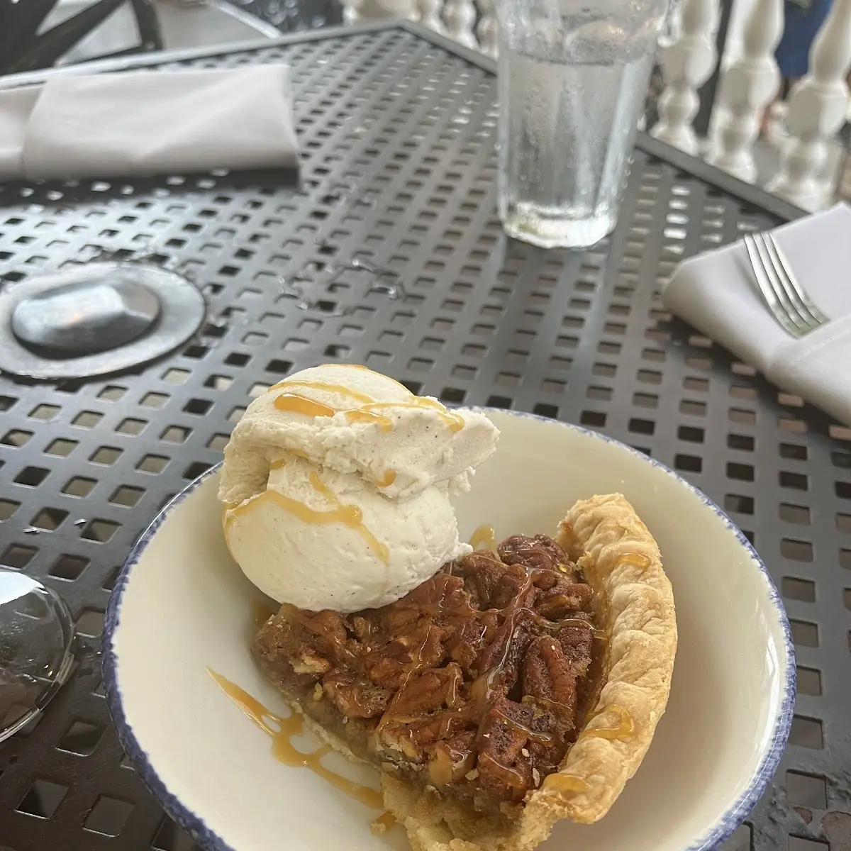 Hummingbird Pecan Pie