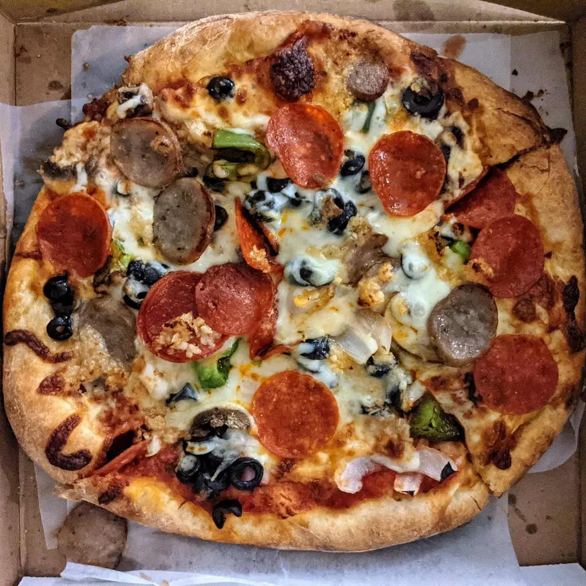 Deluxe Pizza
