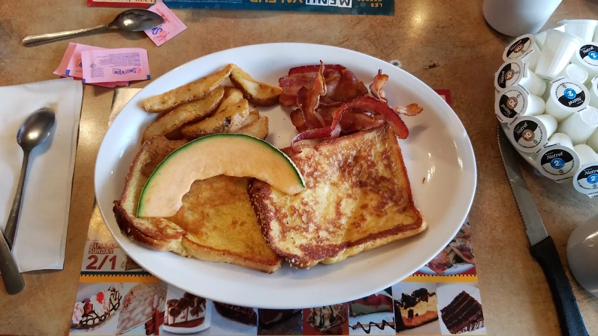 French Toast w Soft Bacon, Restaurant Dorval
