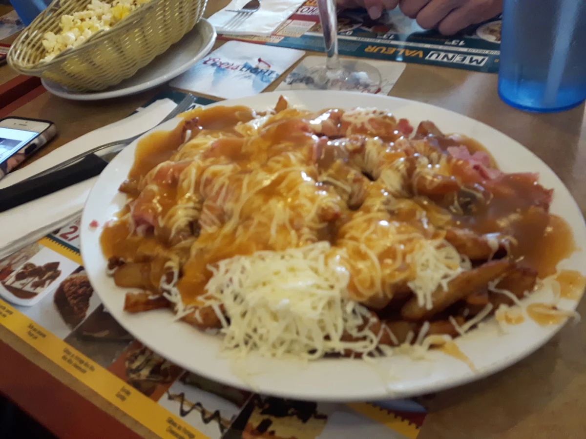 Smoked Meat Poutine, Restaurant Dorval