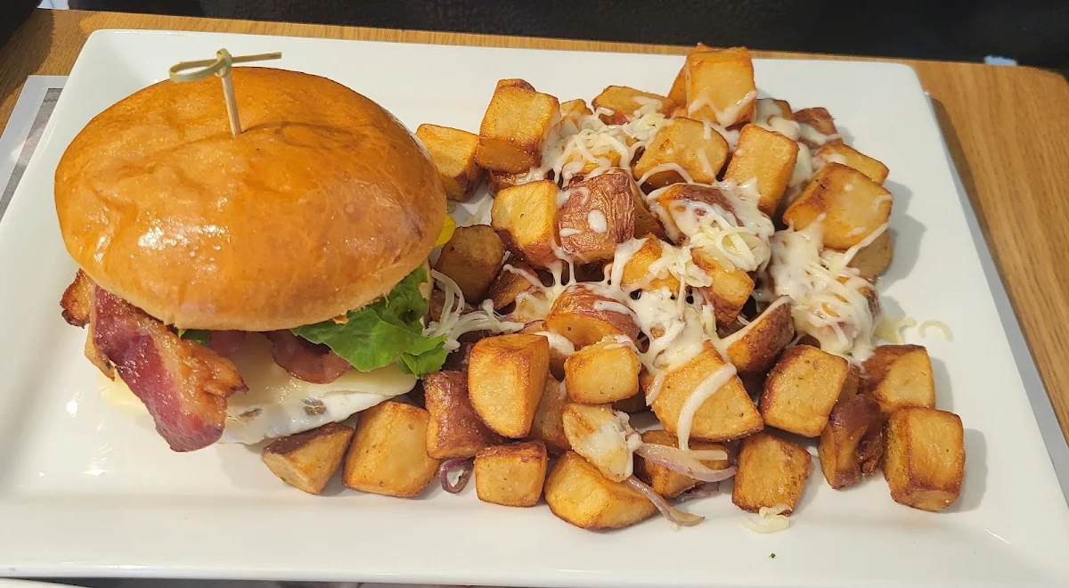Meat Breakfast Poutine