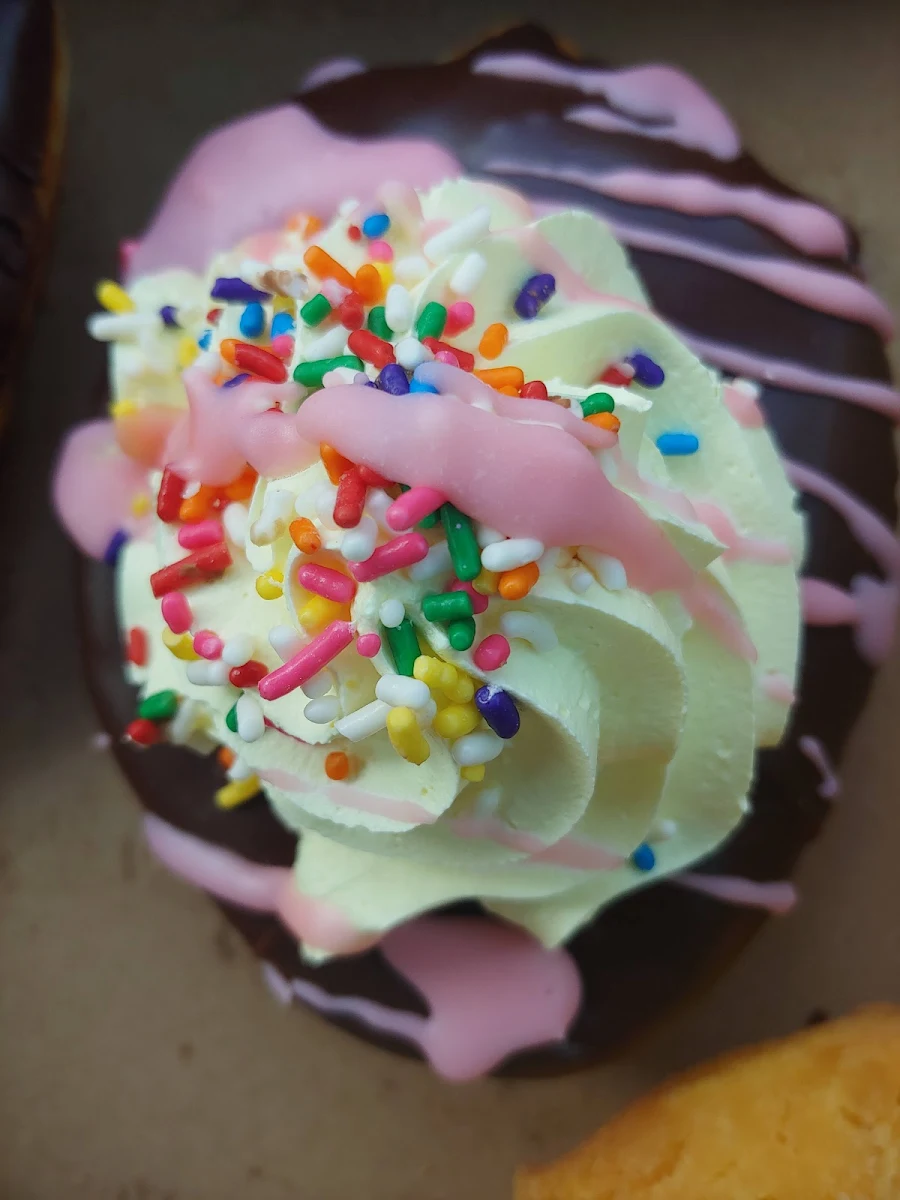 Banana Split Donut Wow