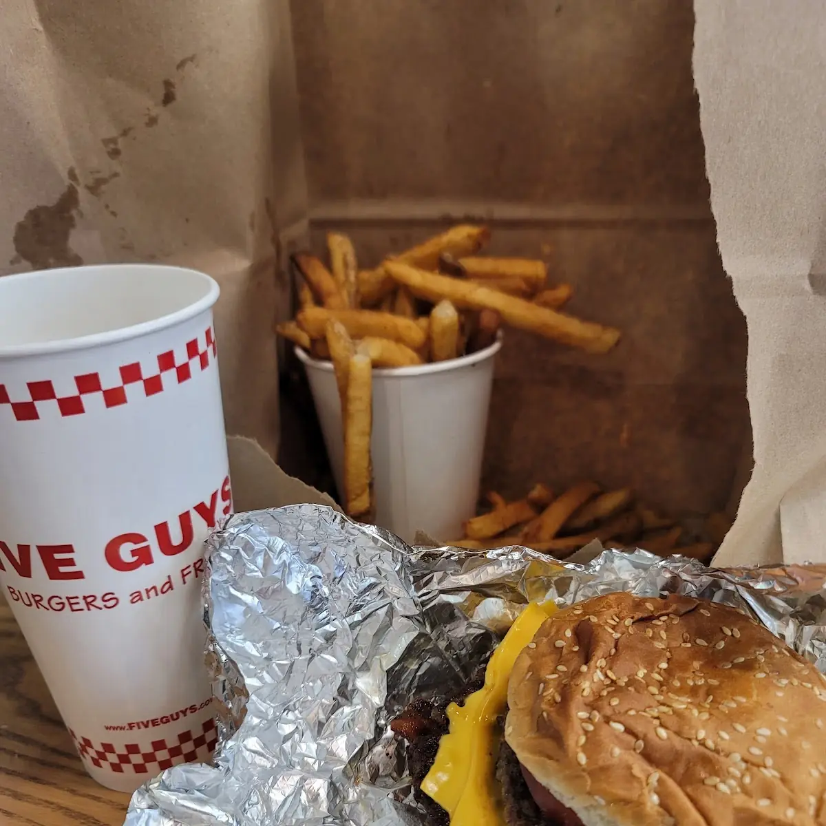 Cheeseburger Deluxe