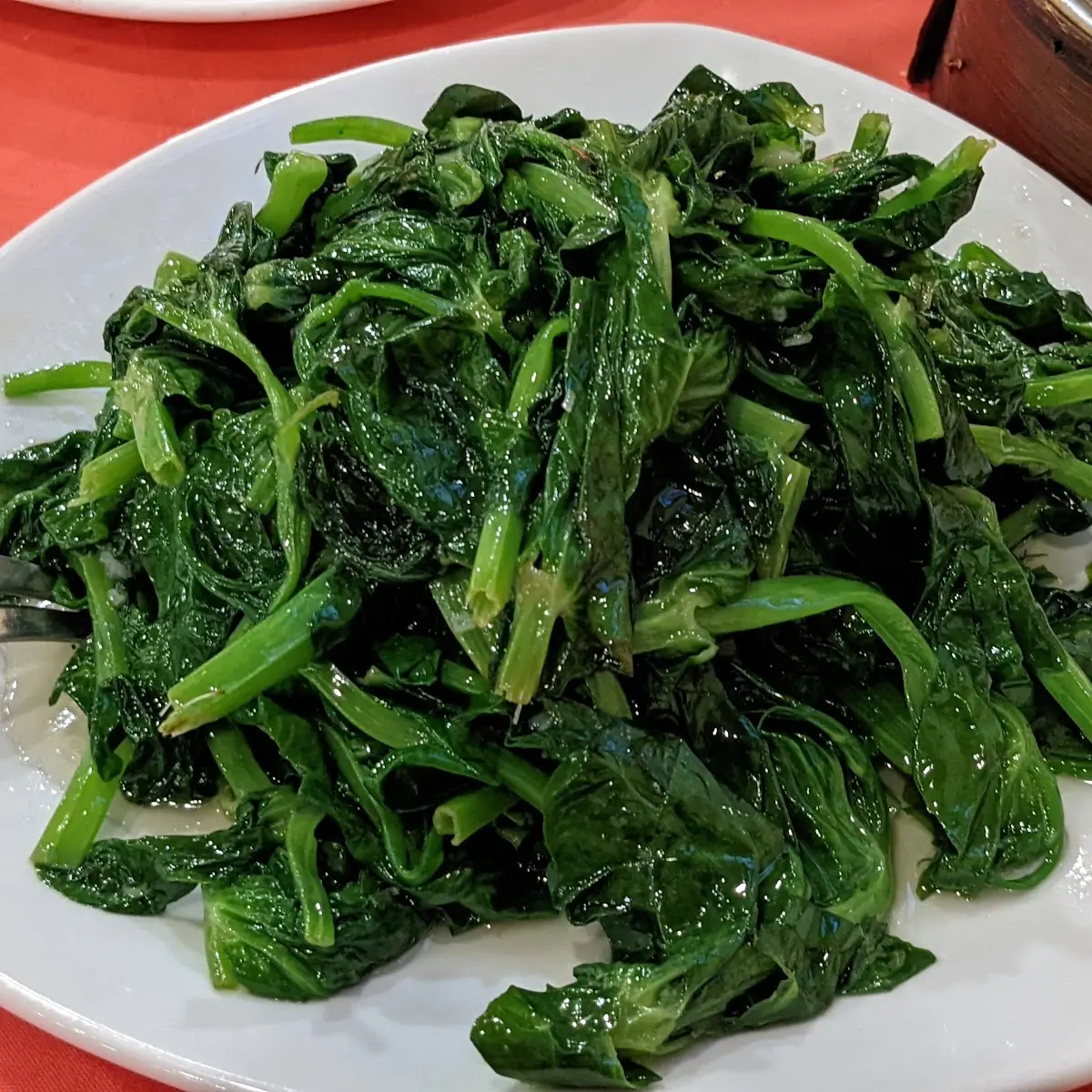Sautéed Chinese Broccoli in Wine Sauce