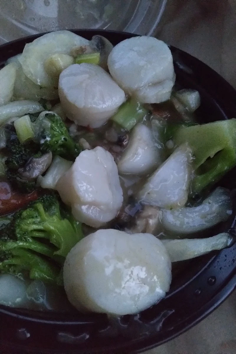 Broccoli and Scallops with Mixed Vegetables