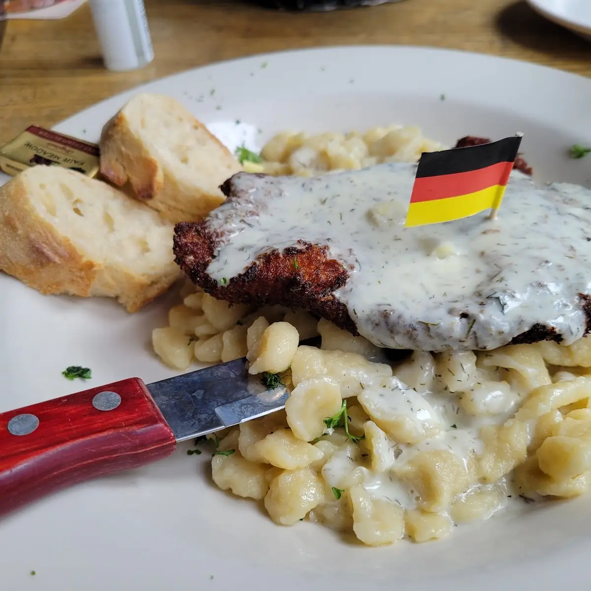 Schweineschnitzle Spaetzle