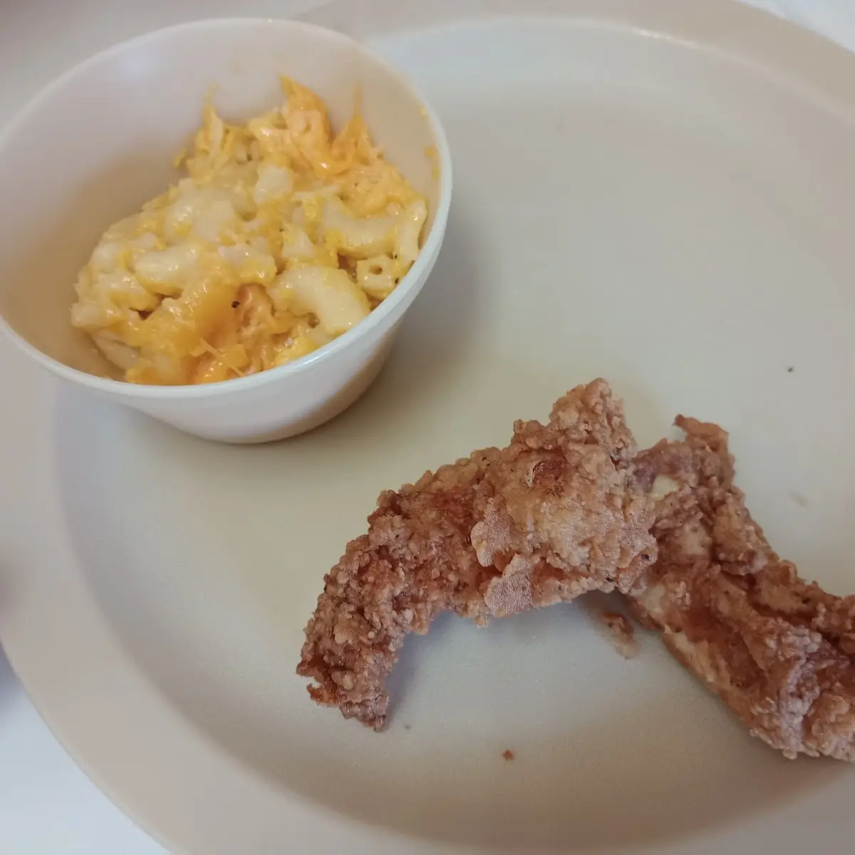 Checken Strips with Mac and Cheese