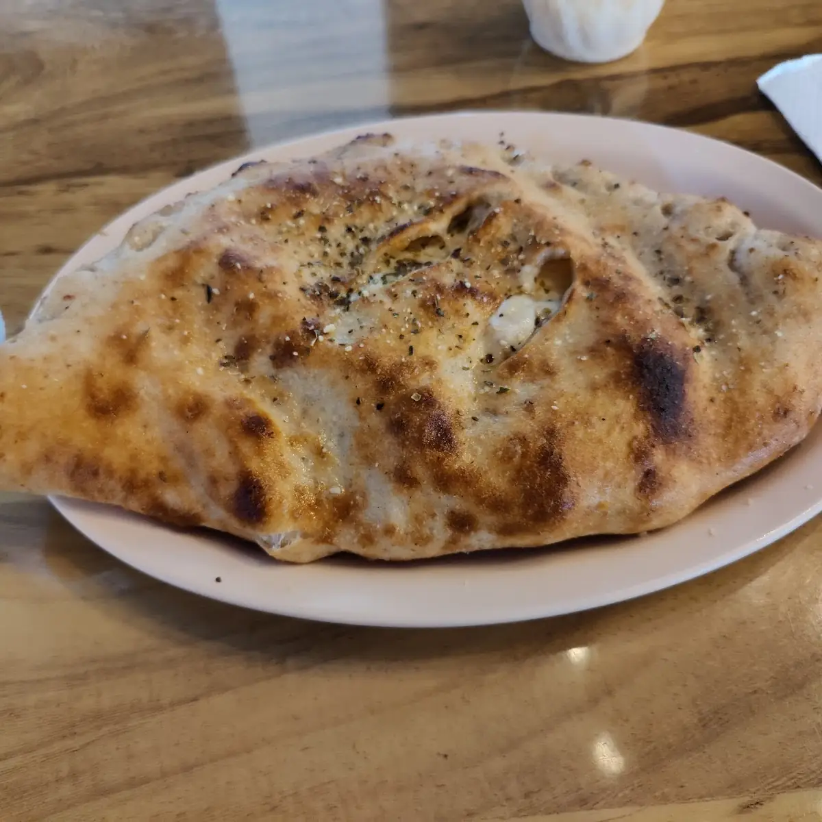 Calzone Boricuas Salsa Roja Carne Molida Amarillos Y Bacon