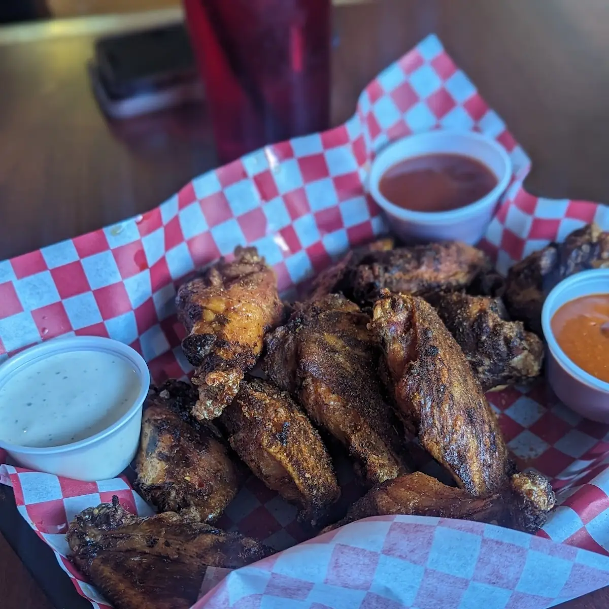 Crispy Smoked Chicken Wings with Dip