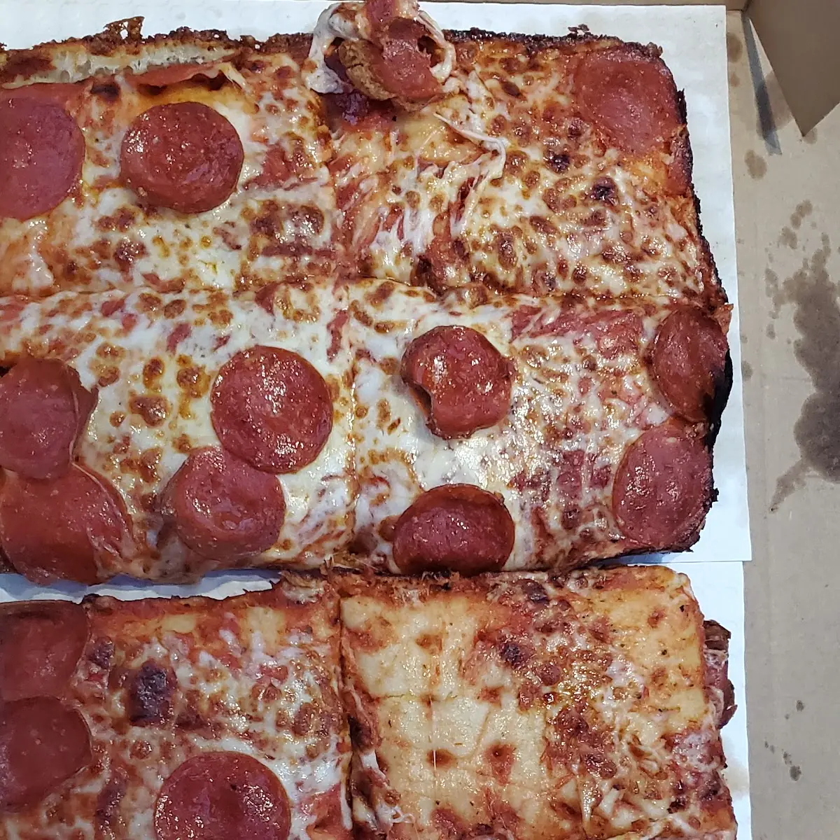 Lunch Deep Dish Pepperoni Pizza
