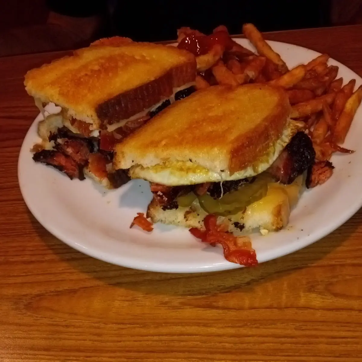 Pot Roast Sandwich w Dipping Sauce