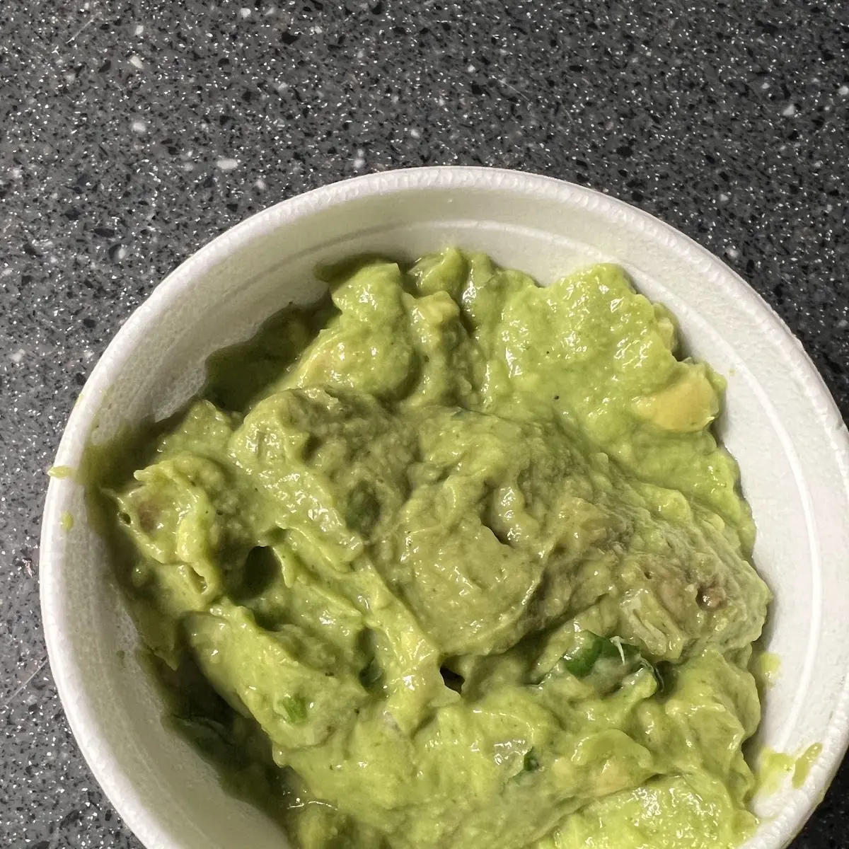 Large Guacamole 16 Oz