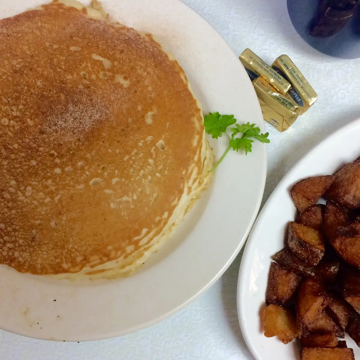 Cinnamon Sugar-Dusted Short Stack Signature Home Fries