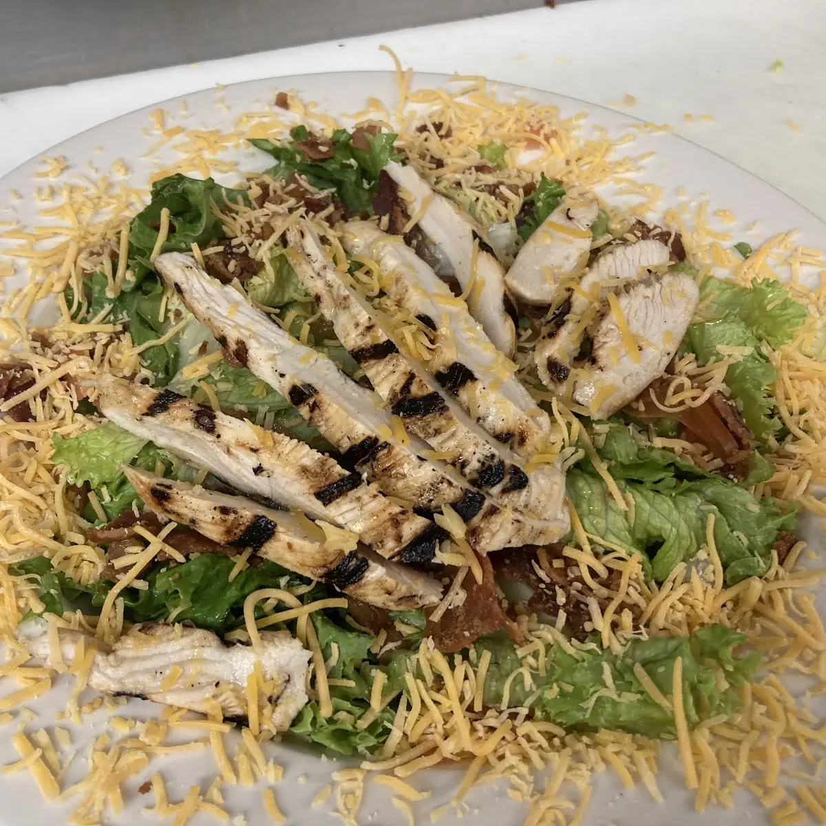 Grilled Chicken Bacon Salad