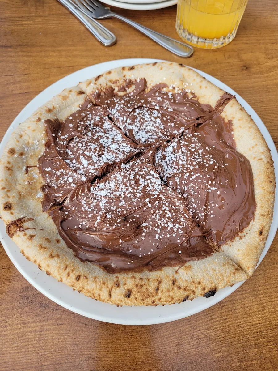 Nutella Pizza