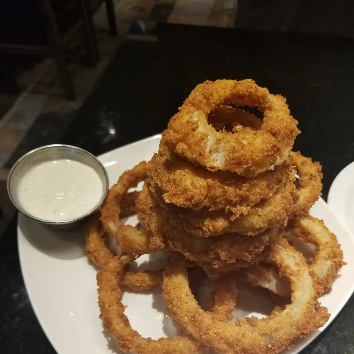 Crispy Onion Rings with Dipping Sauce