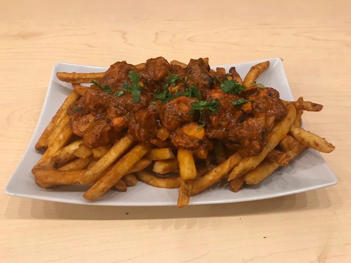 Butter Chicken Poutine