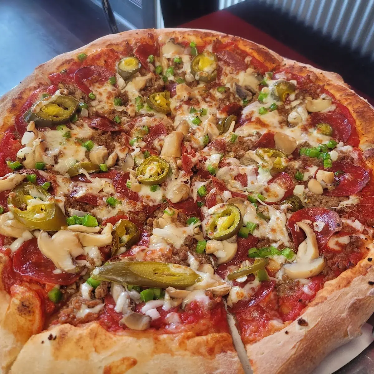 Deluxe Pizza