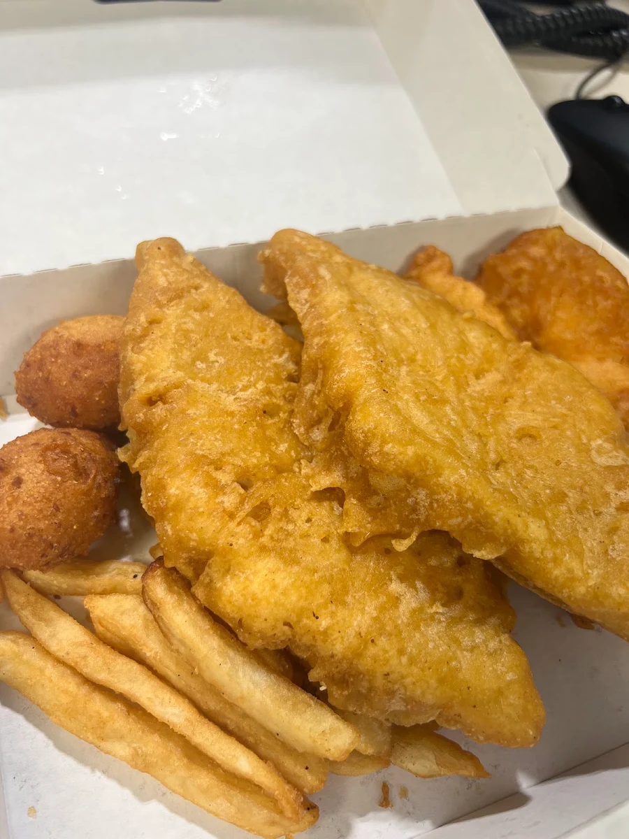 Fried Fish w Hushpuppies